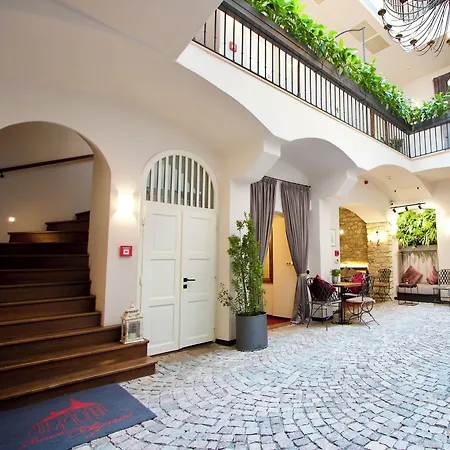 Agnes Hotel