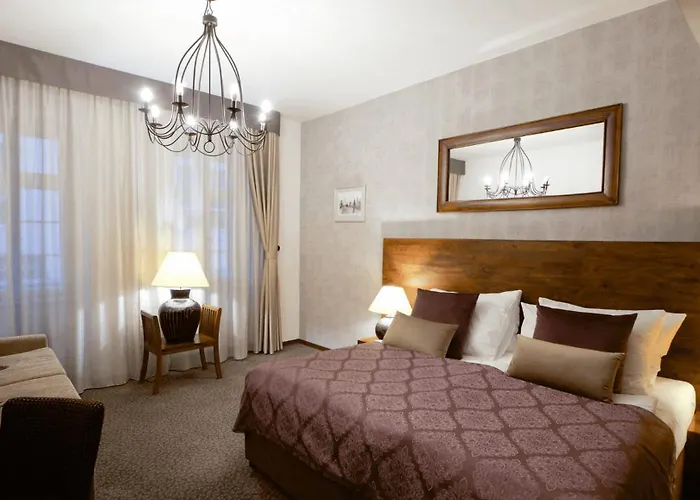 Agnes Hotel