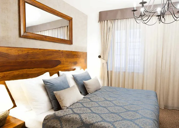 Agnes Hotel
