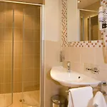 Agnes Hotel