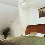 Agnes Hotel 4*