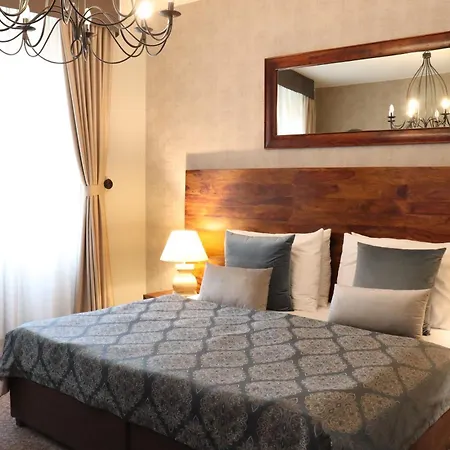 Hotell Agnes 4*