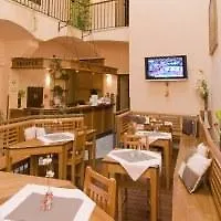 酒店 艾格尼斯居苑酒店 4*